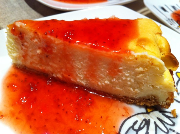 American Strawberry Cheesecake