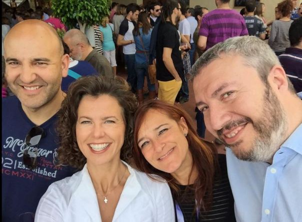 WineSelfie by Mayte Vañó con Marichel López y David Molina.